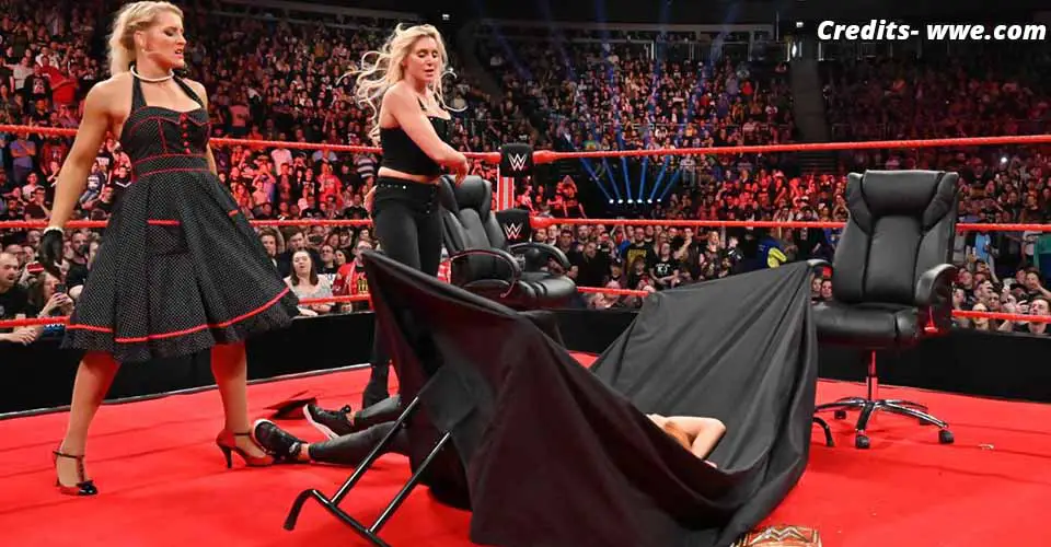 Charlotte Flair Lacey Evans Becky Lynch Double Contract Signing