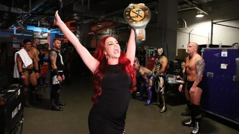 Maria Kanellis becomes the first Pregnant Champion in WWE