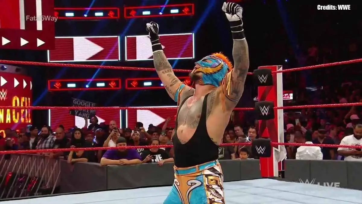 Rey Mysterio Wins Fatal 5 Way No 1 Contenders Match Itn Wwe