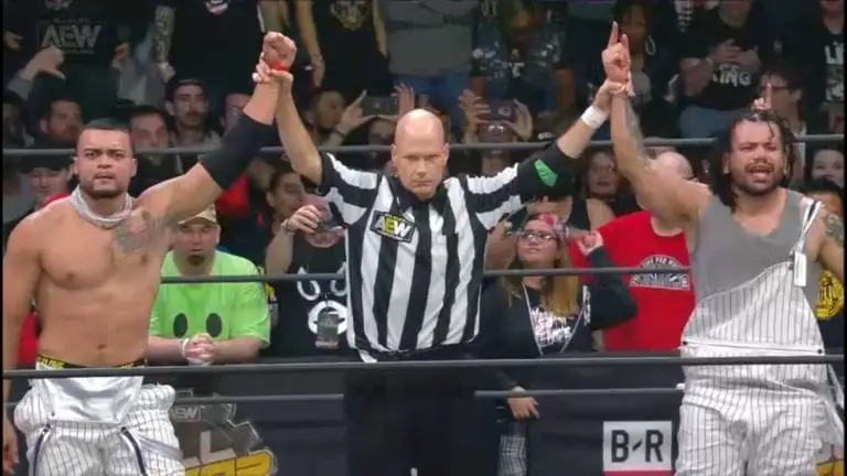 AEW Full Gear 2019: Santana & Ortiz Defeat Young Bucks