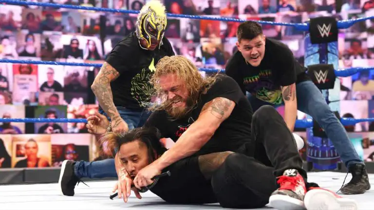 Edge attacks the Usos