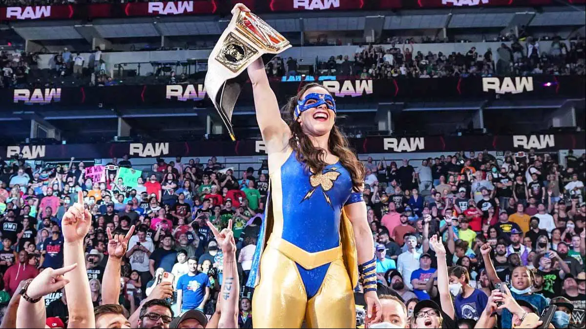 Nikki ASH Wins WWE RAW Women's Title