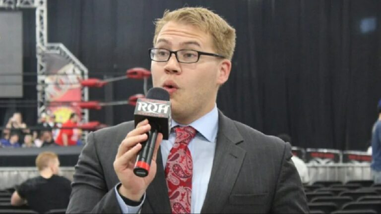 Ian Riccaboni Signs a New Multi-Year Deal with AEW